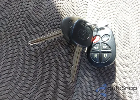 2006 Toyota Sienna Xle from USA, damaged, VIN 5TDZA22C46S536236